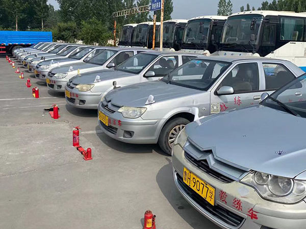 C2小型車(chē)自動(dòng)擋